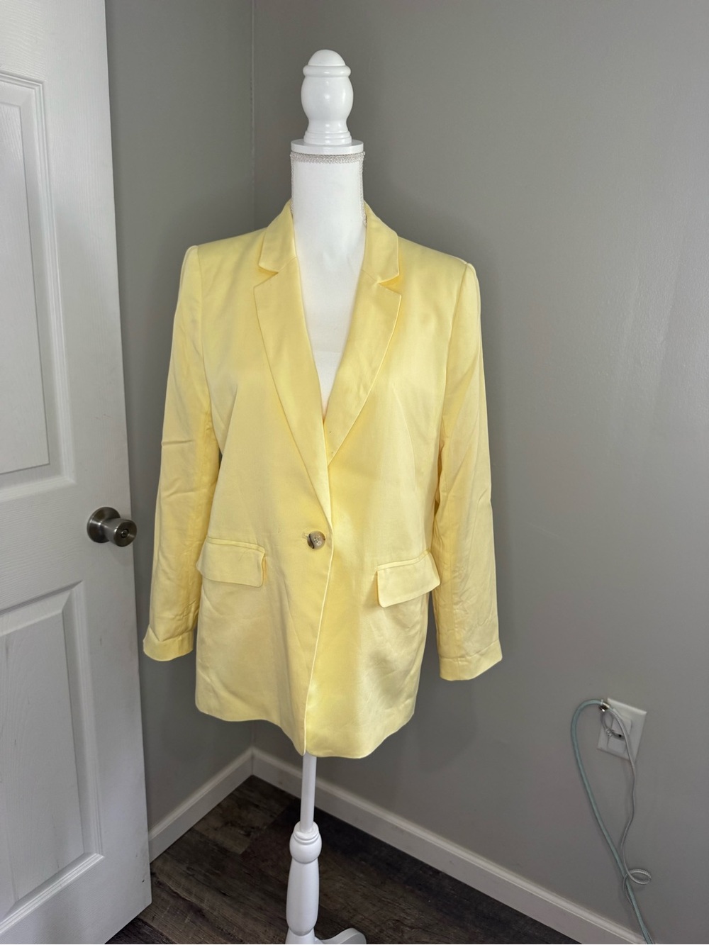 LOFT Pale Yellow Single-Button Blazer